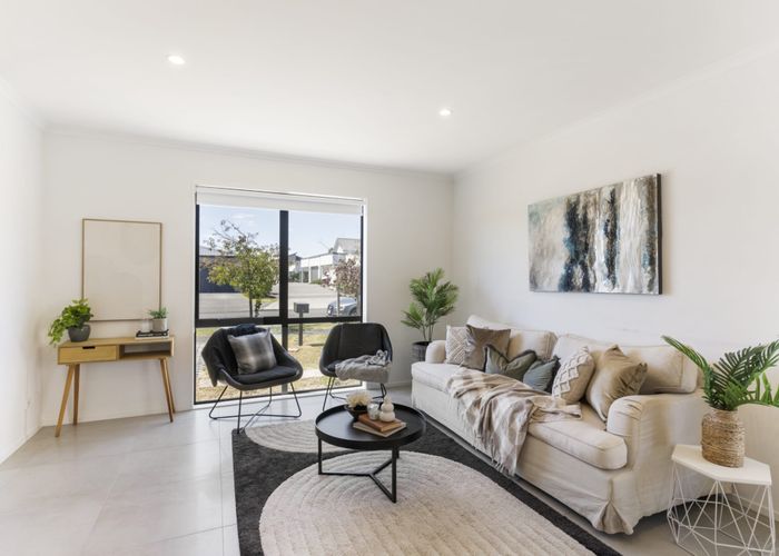  at 35 Pepene Avenue, Takanini, Auckland