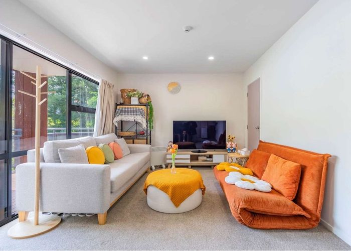  at 15/3 The Avenue, Albany, North Shore City, Auckland