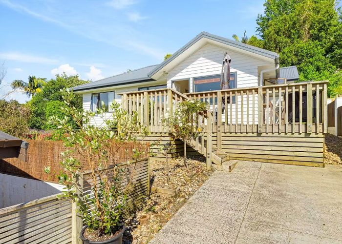  at 5A Kemp Road, Massey, Waitakere City, Auckland