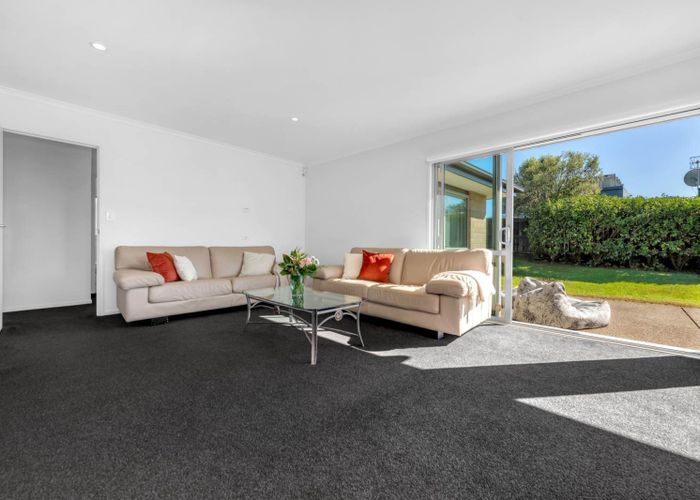  at 20 Weatherly Drive, Beachlands, Manukau City, Auckland