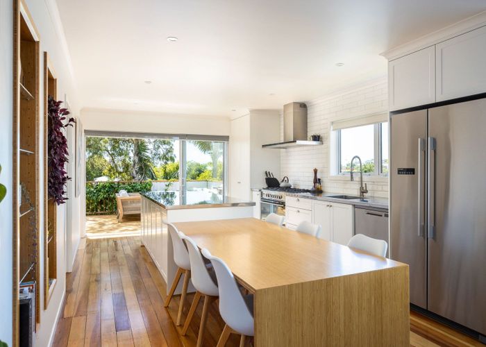  at 10 Margaret Place, Merrilands, New Plymouth