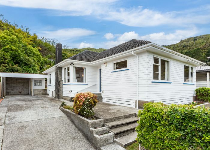  at 35 Castlerea Street, Wainuiomata, Lower Hutt, Wellington