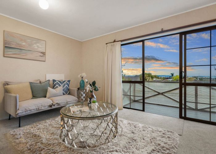  at 5 Denarius Lane, Glendene, Waitakere City, Auckland