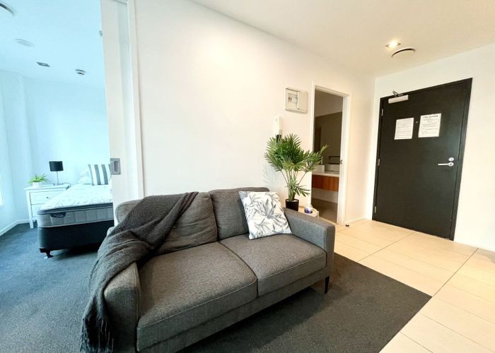  at 211/2 Dockside Lane, Auckland Central, Auckland