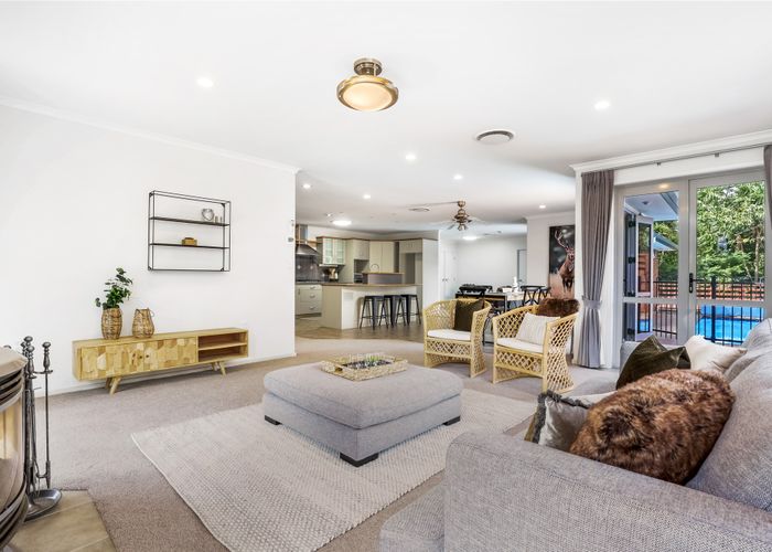  at 3 Milbrook Place, Chartwell, Hamilton