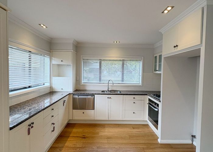  at 2/174 Upland Road, Remuera, Auckland