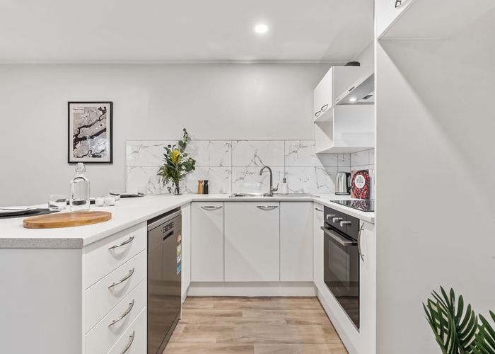  at 2/31 Bowater Place, Manurewa, Manukau City, Auckland