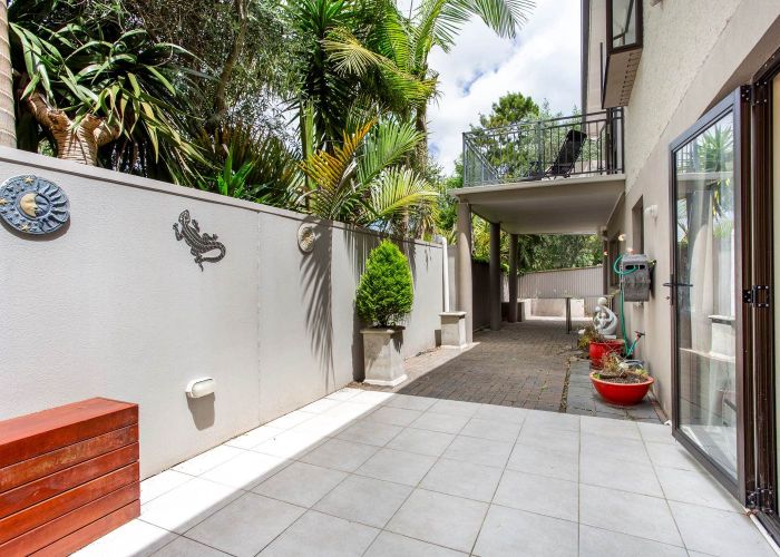  at 3/3 Belle Vue Avenue, Northcote Point, North Shore City, Auckland