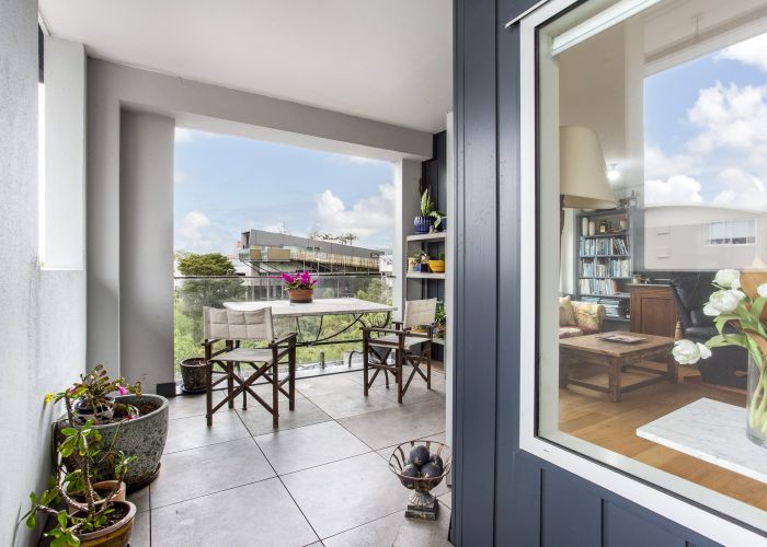  at 16/270 Onewa Road, Birkenhead, North Shore City, Auckland