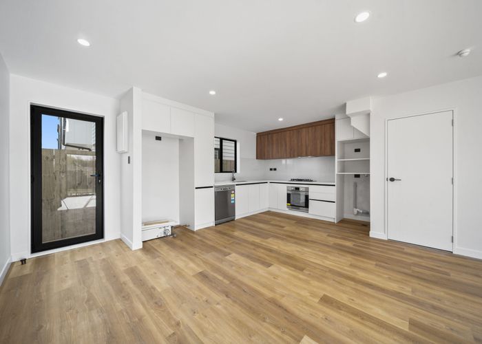  at 52 Greenmeadows Avenue, Manurewa East, Manukau City, Auckland