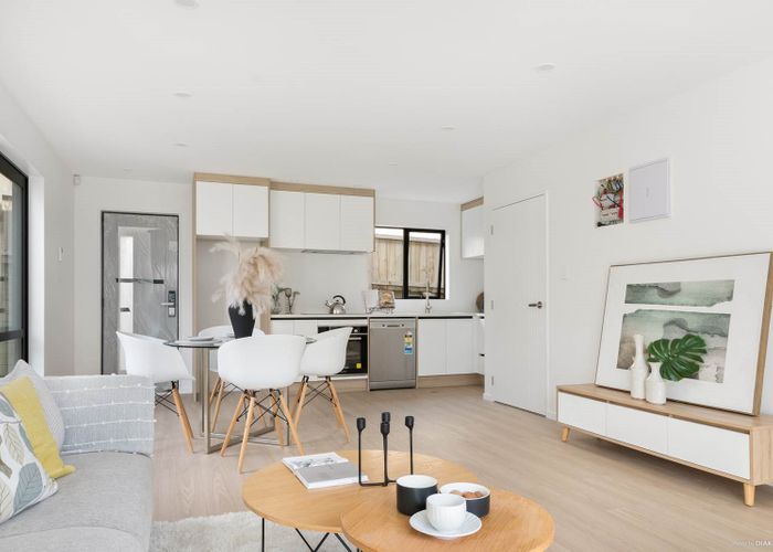  at 7D Valron Road, Te Atatu South, Auckland