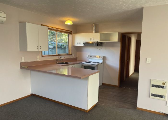  at 2/42 Division Street, Riccarton, Christchurch City, Canterbury