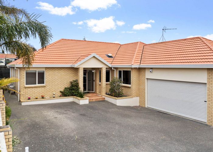  at 6 Pukatea Avenue, Albany, North Shore City, Auckland