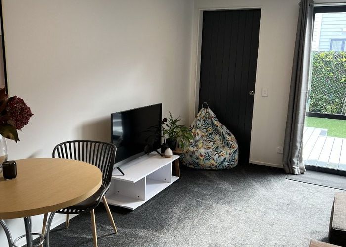  at 18 Bellbird Street, Papakura, Papakura