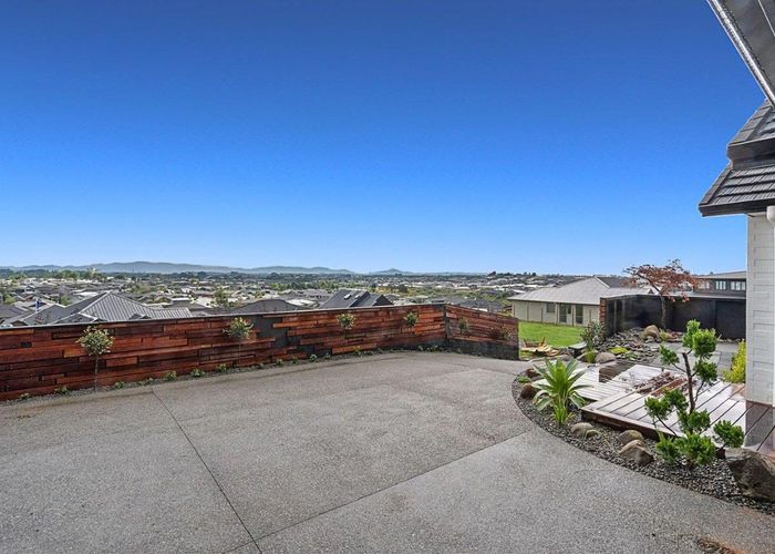  at 7 Lighter Place, Flagstaff, Hamilton