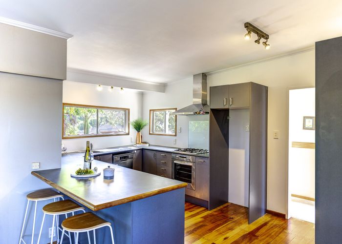  at 15 Naylor Street, Hamilton East, Hamilton