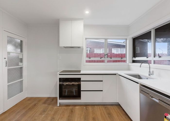  at 32 IdleWild Avenue, Mangere, Manukau City, Auckland