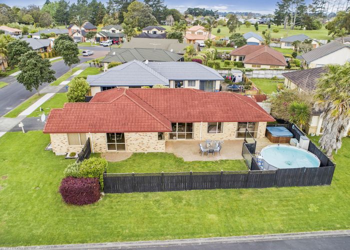  at 8 Croftview Road, Wattle Downs, Auckland