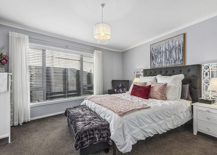  at 148 Endeavour Drive, Whitby, Porirua