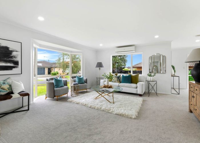  at 8  Willowbank Close, East Tamaki Heights, Manukau City, Auckland