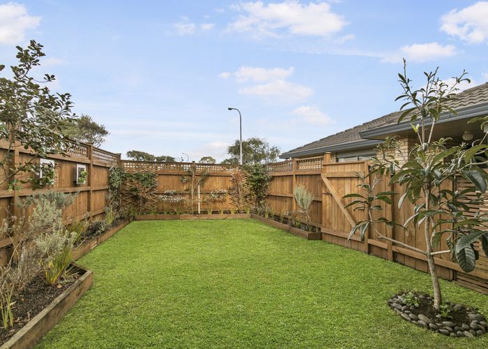  at 76 Sheriff Place, Randwick Park, Auckland