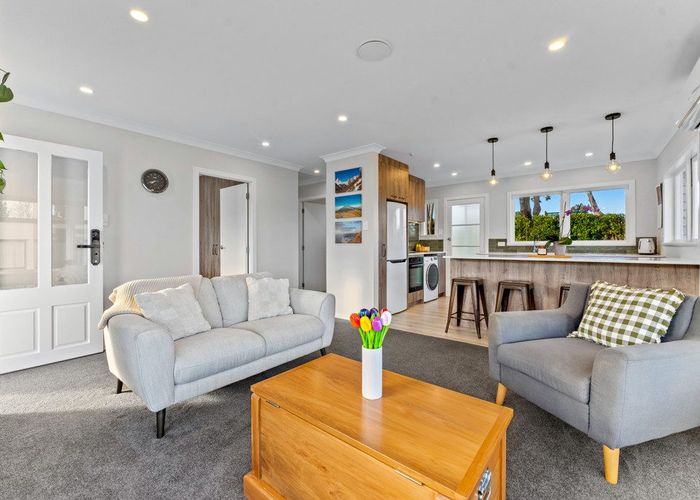  at 1/22 Gladys Avenue, Glenfield, North Shore City, Auckland