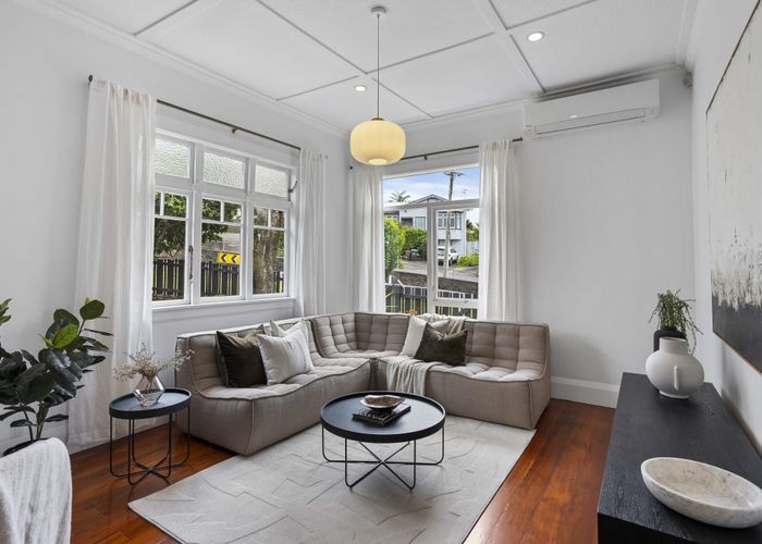  at 8 Quadrant Road, Onehunga, Auckland