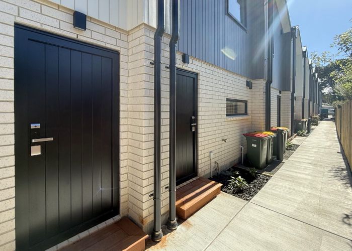  at 4/46 Taikata Road, Te Atatu Peninsula, Waitakere City, Auckland