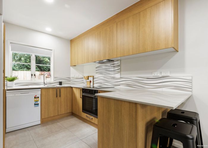  at 33 Winery Way, Henderson, Waitakere City, Auckland