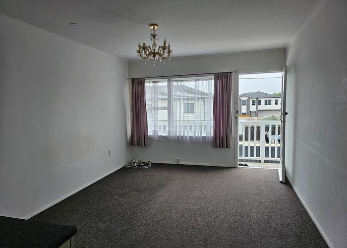  at 8/87 Wallace Road, Papatoetoe, Auckland