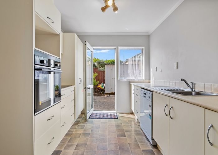  at 1 Dunbarton Drive, Ranui, Waitakere City, Auckland