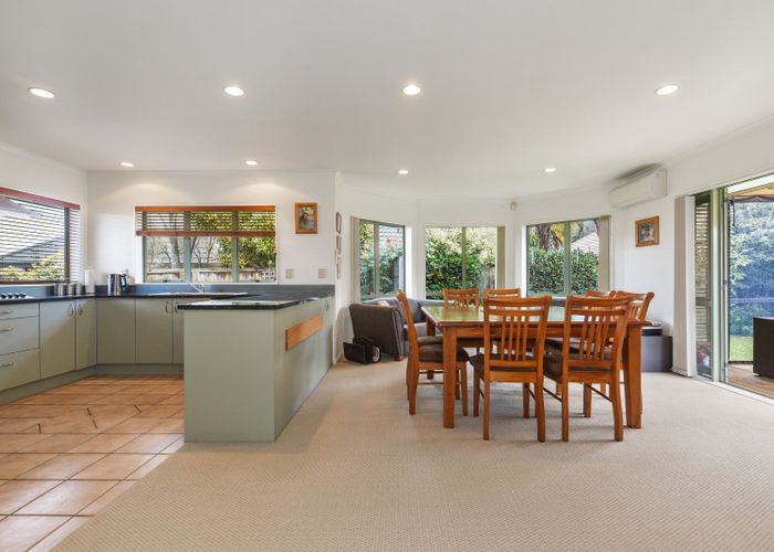  at 10 Guernsey Place, Grandview Heights, Hamilton
