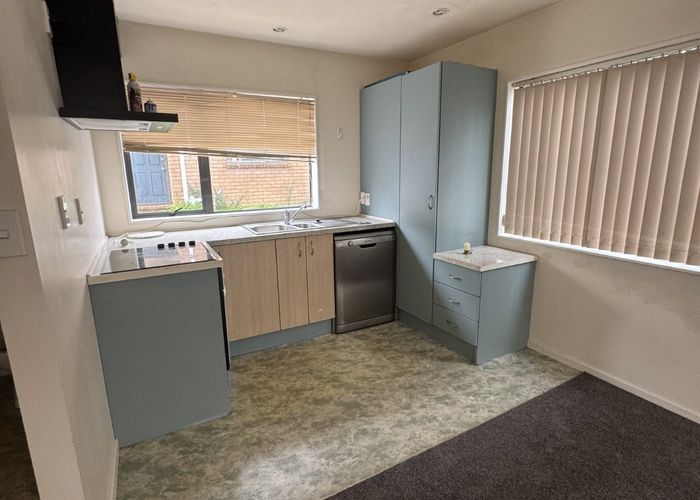  at 15/1 melview place, New Lynn, Waitakere City, Auckland