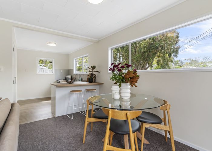  at 2/7 Neptune Avenue, Beach Haven, Auckland