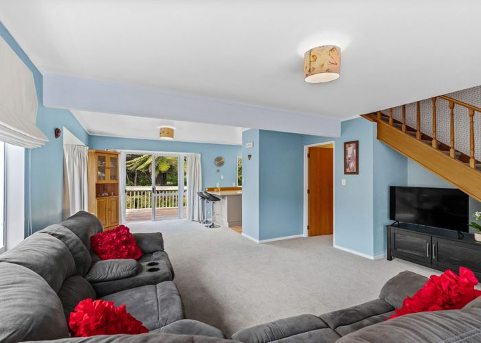  at 2/30 Lagoon Way, West Harbour, Waitakere City, Auckland