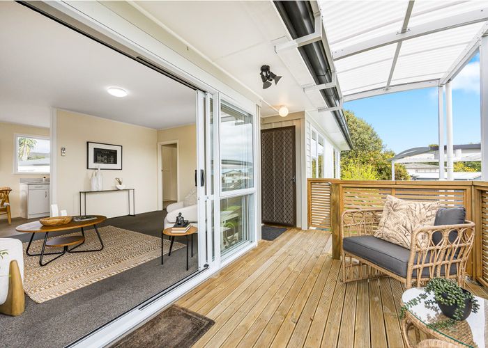  at 11 Gilpin Place, Beach Haven, North Shore City, Auckland