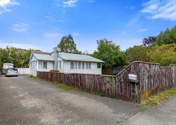  at 1 & 2/25 Marion Street, Silverstream, Upper Hutt, Wellington