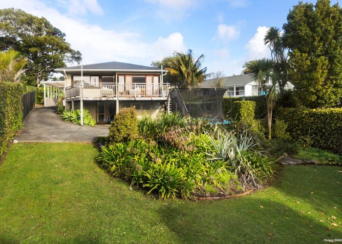  at 7 Highland Avenue, Titirangi, Waitakere City, Auckland