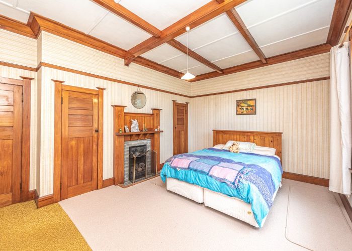  at 34 Shakespeare Road, Bastia Hill, Whanganui