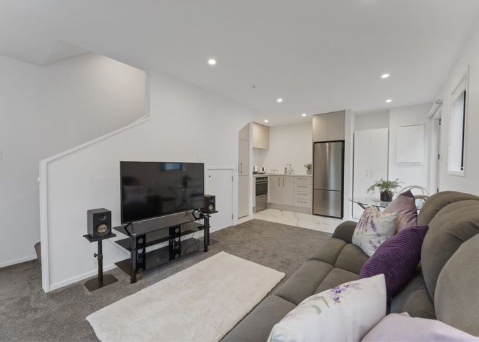  at 2/324 Oxford Terrace, Avalon, Lower Hutt