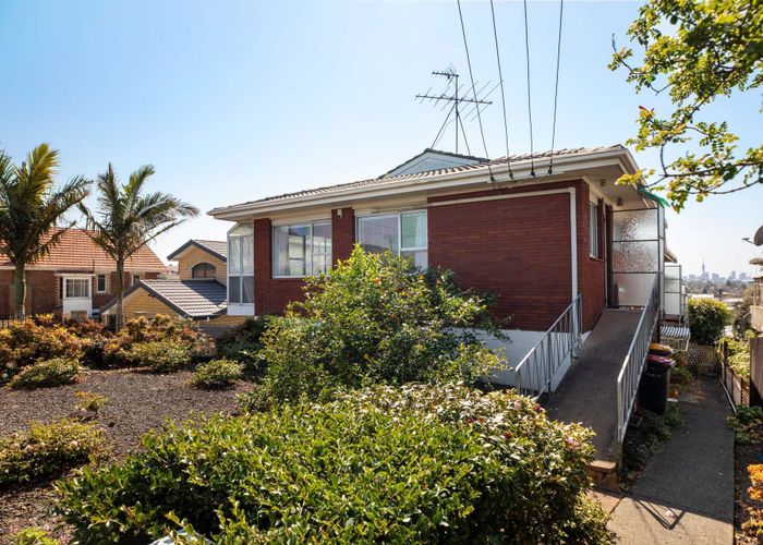  at 1/160 Mount Albert Road, Mount Albert, Auckland