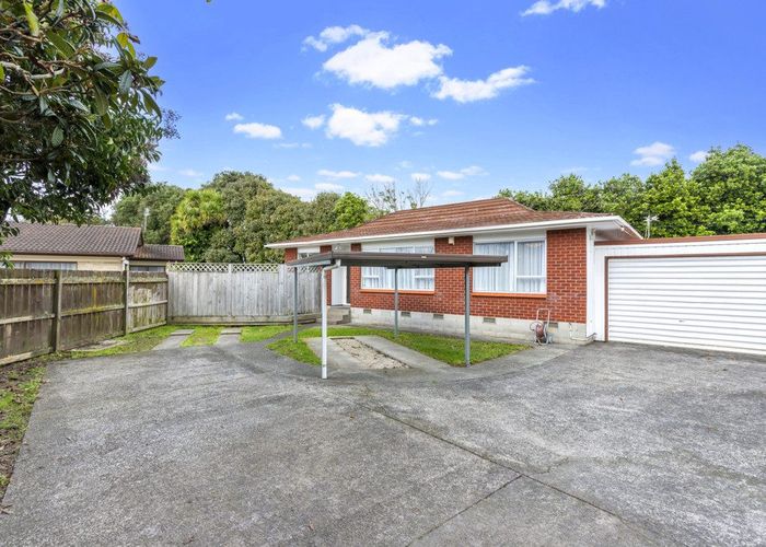  at 2/185 Swanson Road, Henderson, Waitakere City, Auckland