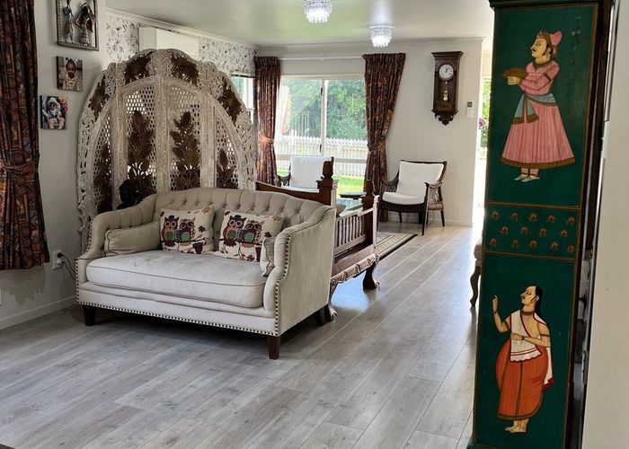  at 9 Bickleigh Grove, New Lynn, Waitakere City, Auckland