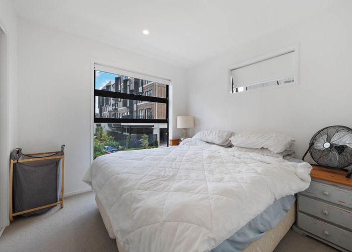  at 58  Rauemi Way, Te Atatu South, Waitakere City, Auckland