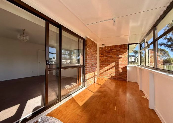  at 6 Durham Street, Te Atatu Peninsula, Waitakere City, Auckland