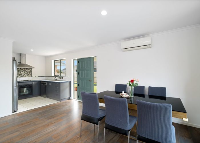  at 6/72 Swanson Road, Henderson, Auckland