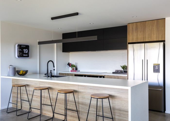  at 10 Pa Tuna Lane, Hurdon, New Plymouth