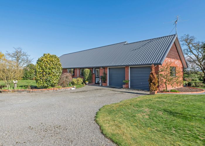  at 1426 Wards Road, Charing Cross, Darfield