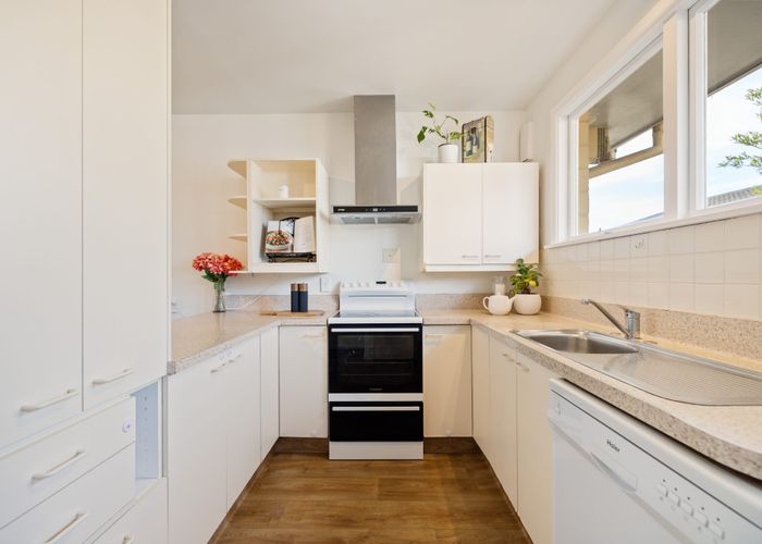  at 2/4 Apollo Place, Papanui, Christchurch City, Canterbury