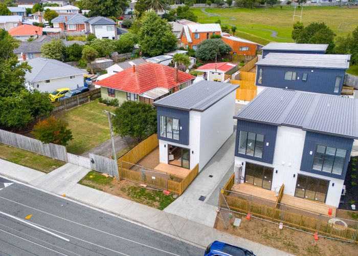  at 20A Fairdene Avenue, Henderson, Waitakere City, Auckland